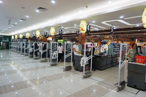 深圳一商場(chǎng),位處商圈腹地,商品種類(lèi)多卻出現(xiàn)衰敗局面,面臨倒閉